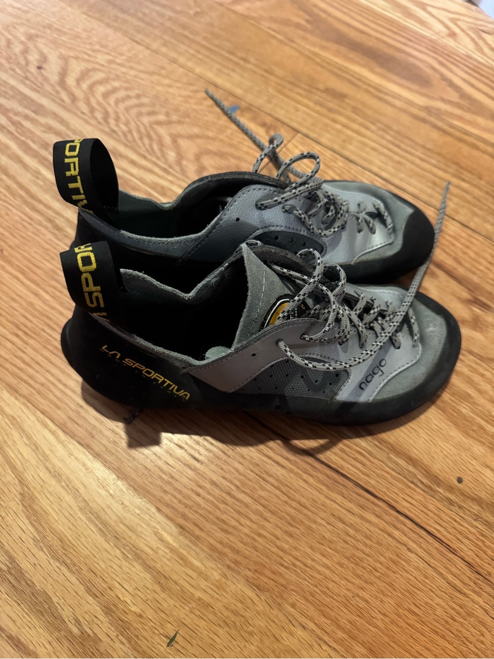 La Sportiva Womens 7.5 Grey and Black Nago Climbing Shoes with Yellow Accents